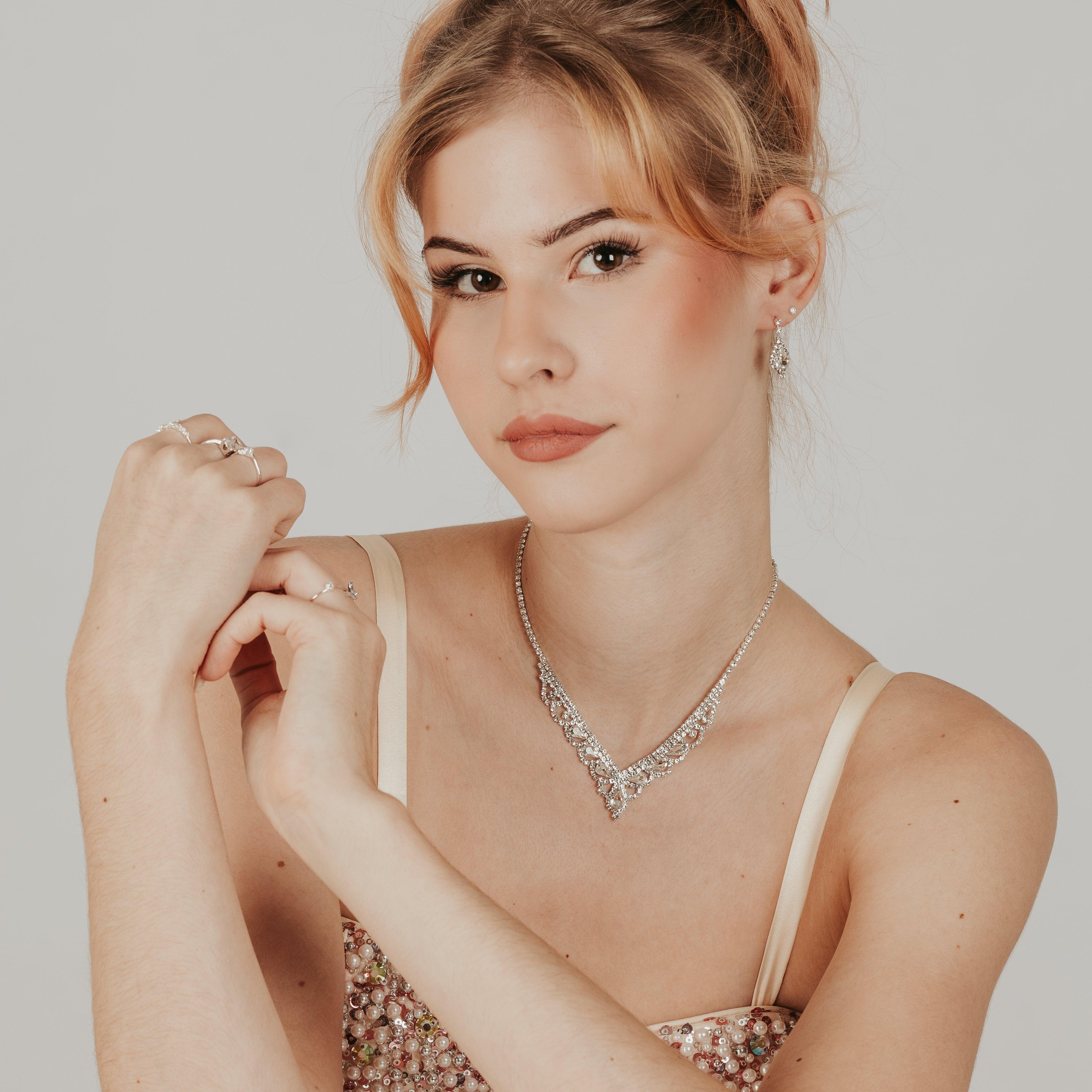 ROMANCE | Yasmine silver-colored rhinestone necklace