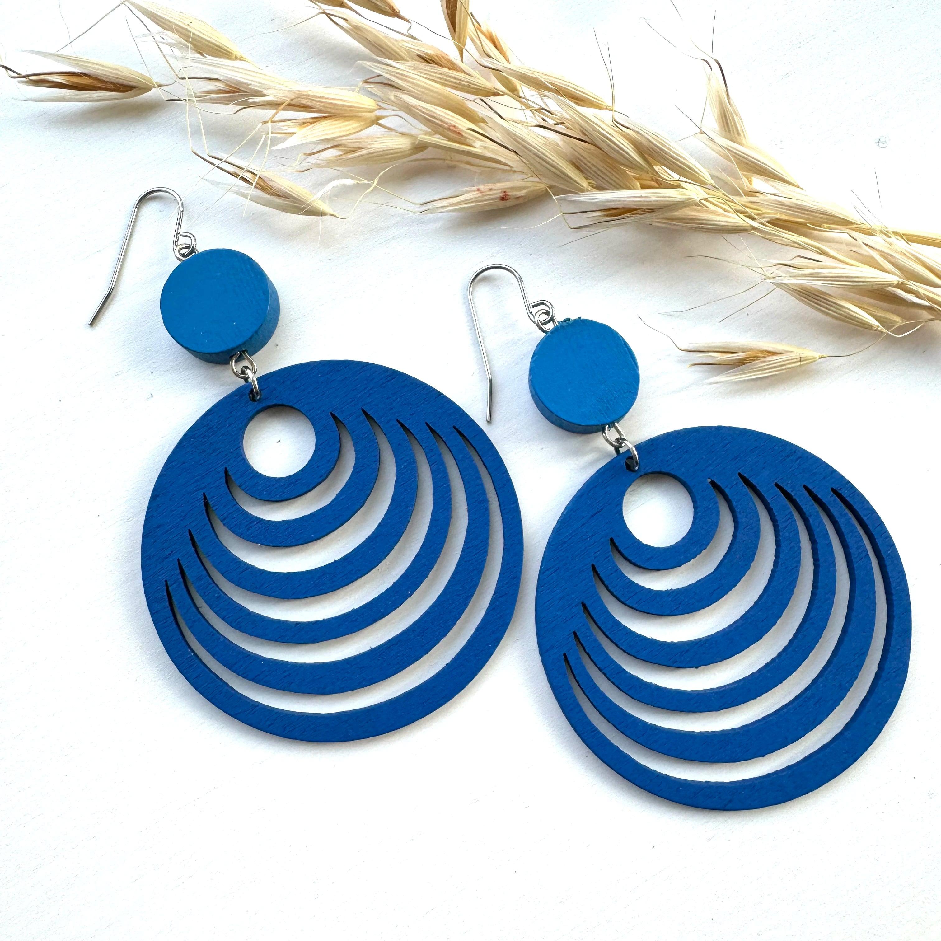 Wooden earrings, Waves (blue) - blue round wooden earrings