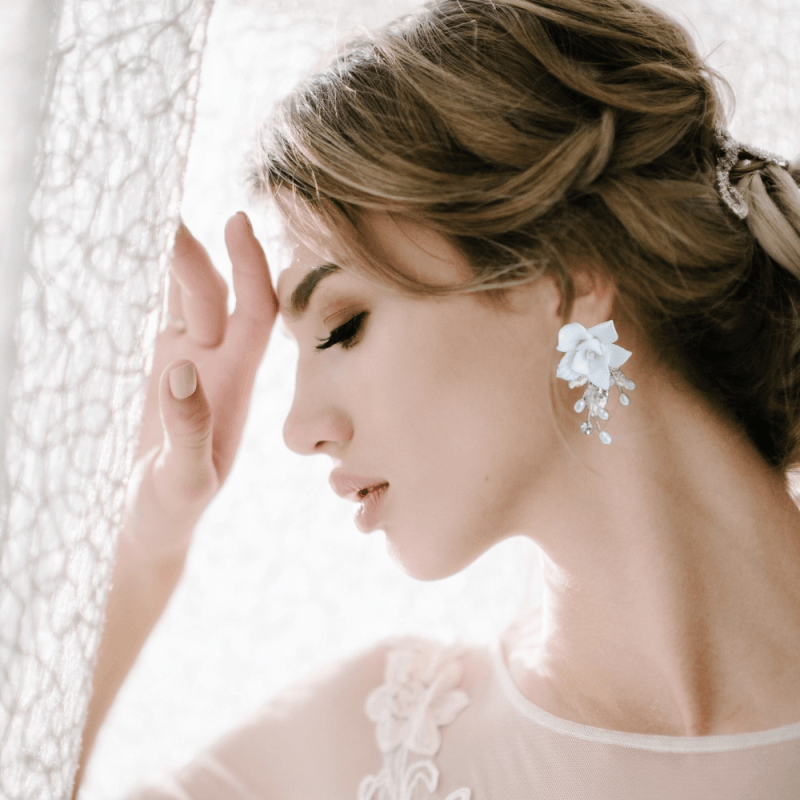 Earrings, ATHENA BRIDAL | Cécile white rose earrings