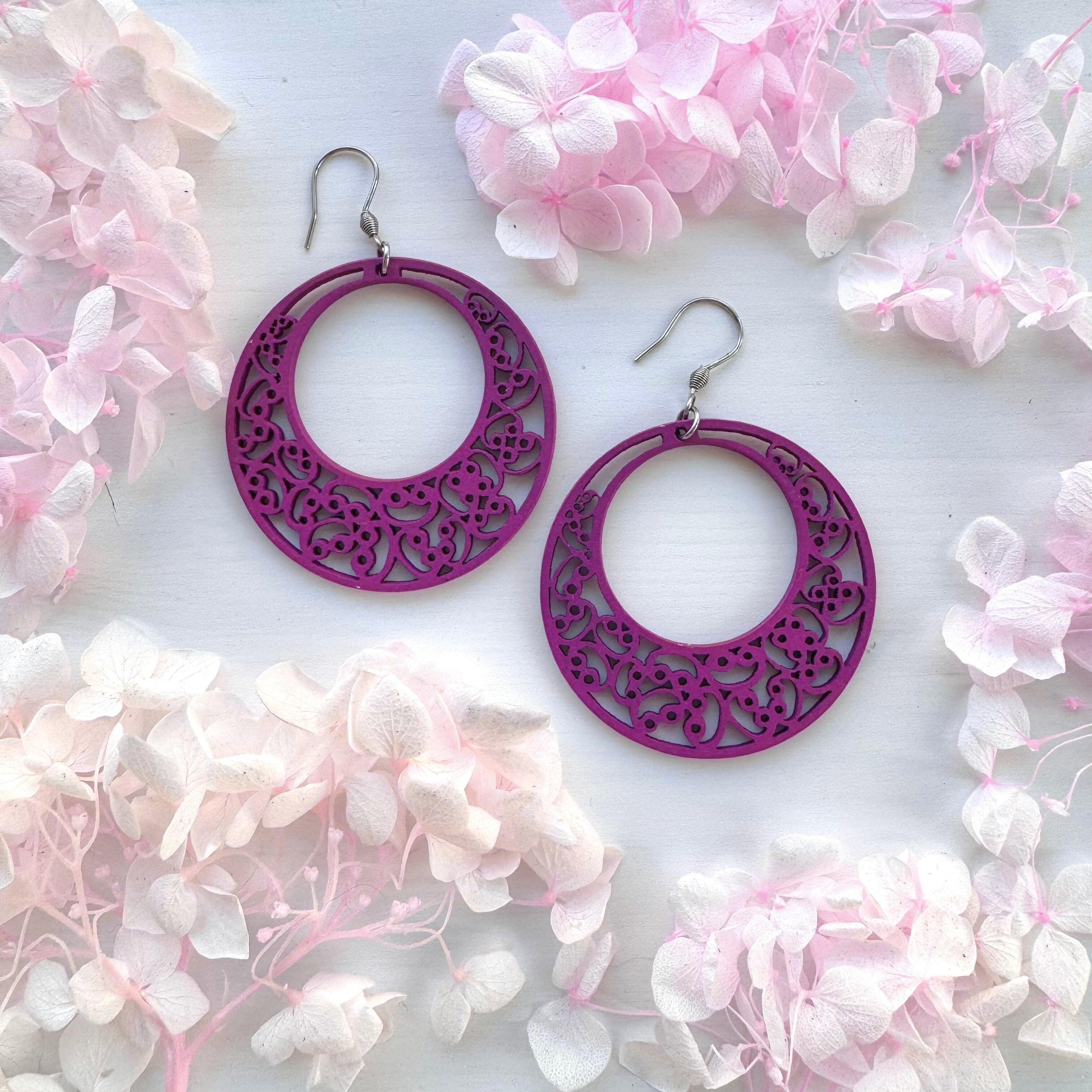 Wooden earrings, Lace ring -purple pink wooden earrings